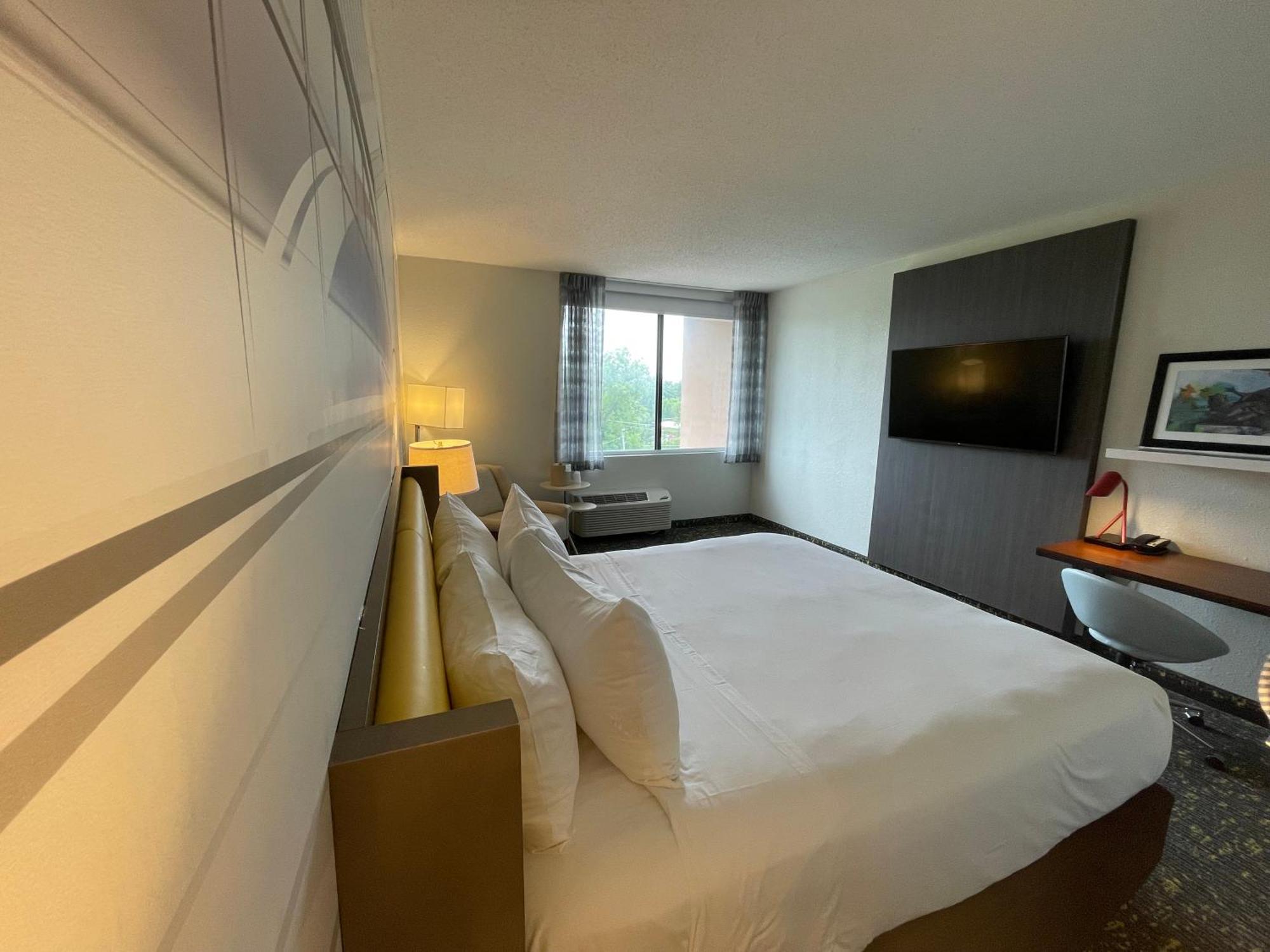 Saint Louis Airport Hotel Woodson Terrace Exteriör bild
