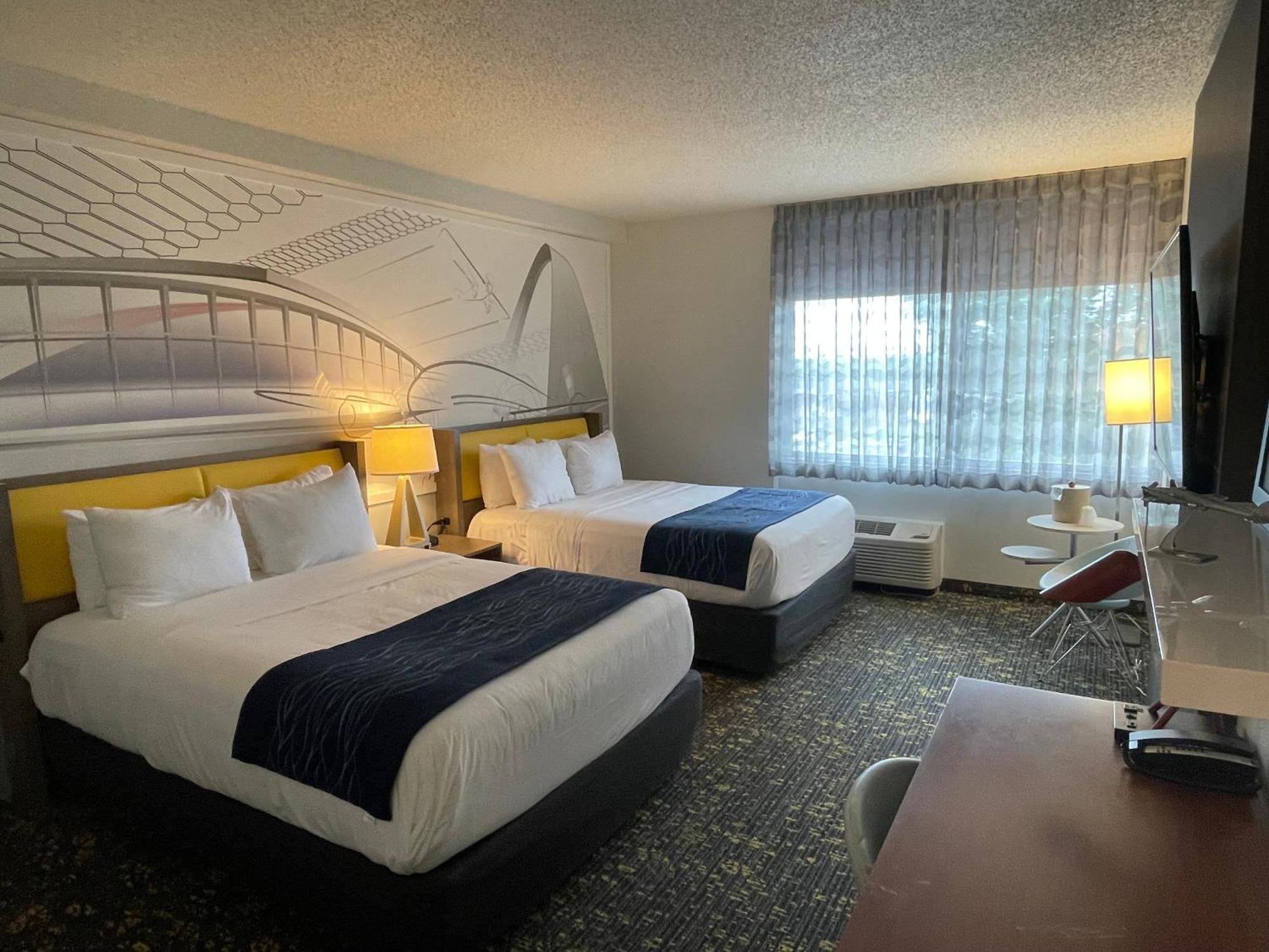 Saint Louis Airport Hotel Woodson Terrace Exteriör bild