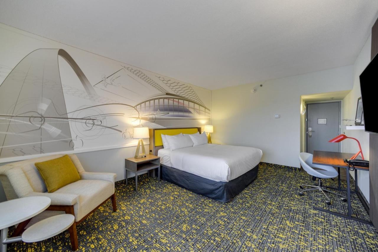 Saint Louis Airport Hotel Woodson Terrace Exteriör bild