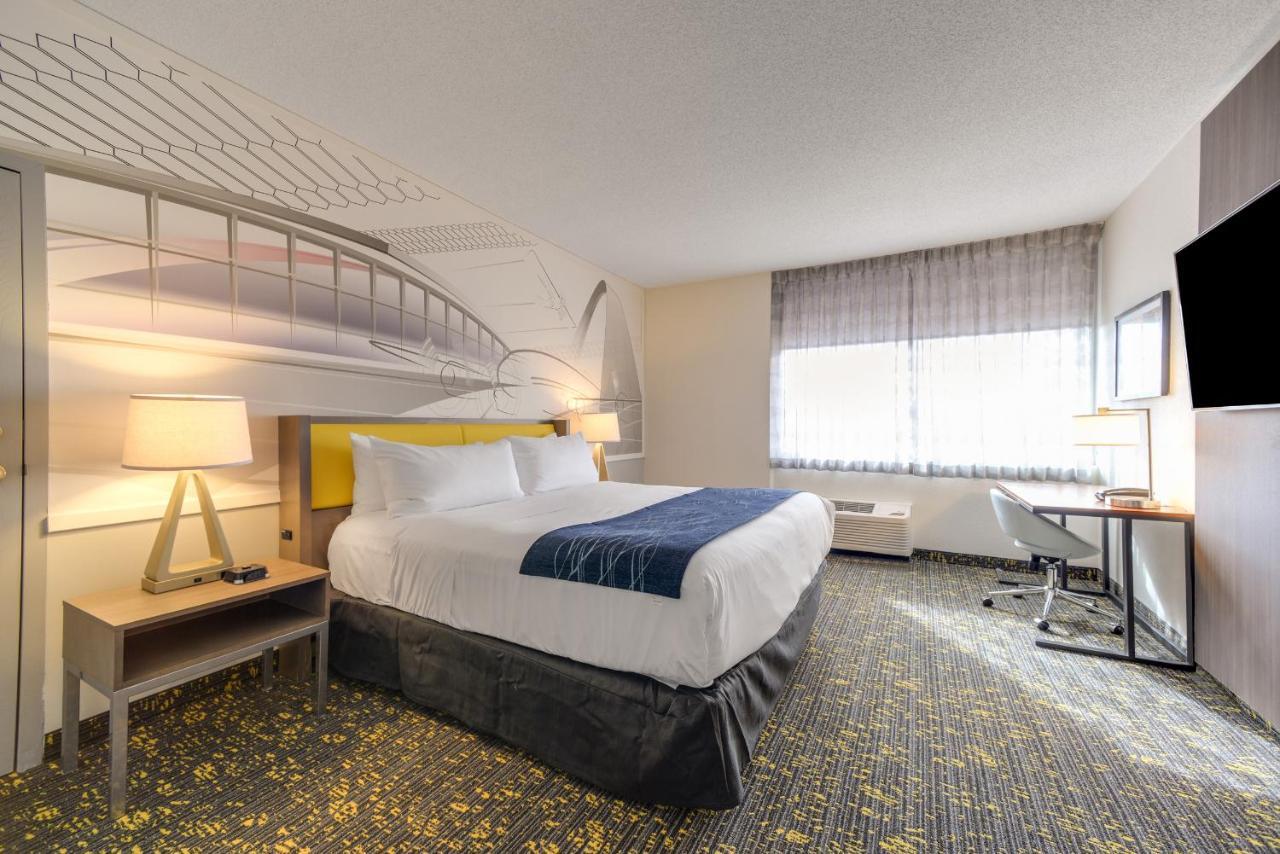 Saint Louis Airport Hotel Woodson Terrace Exteriör bild