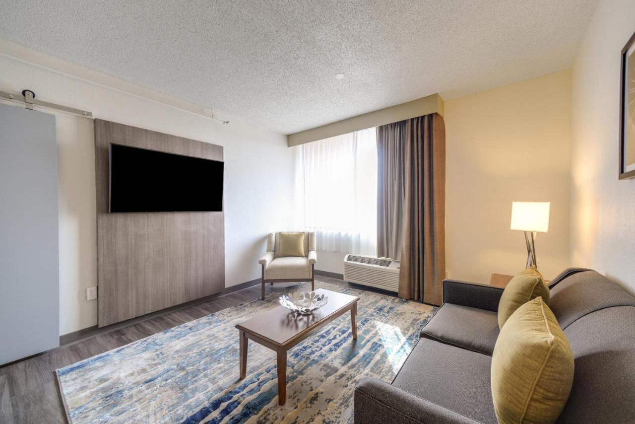 Saint Louis Airport Hotel Woodson Terrace Exteriör bild