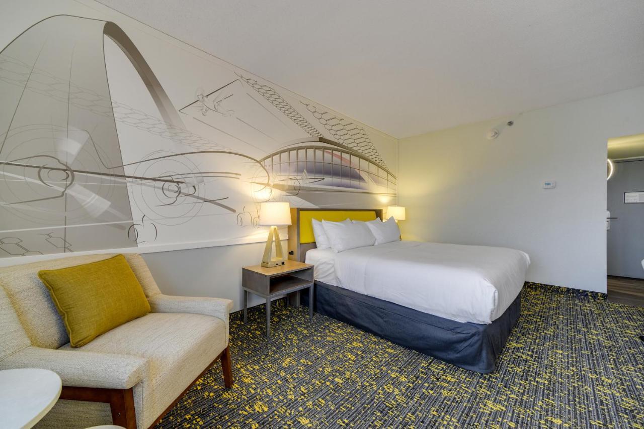 Saint Louis Airport Hotel Woodson Terrace Exteriör bild